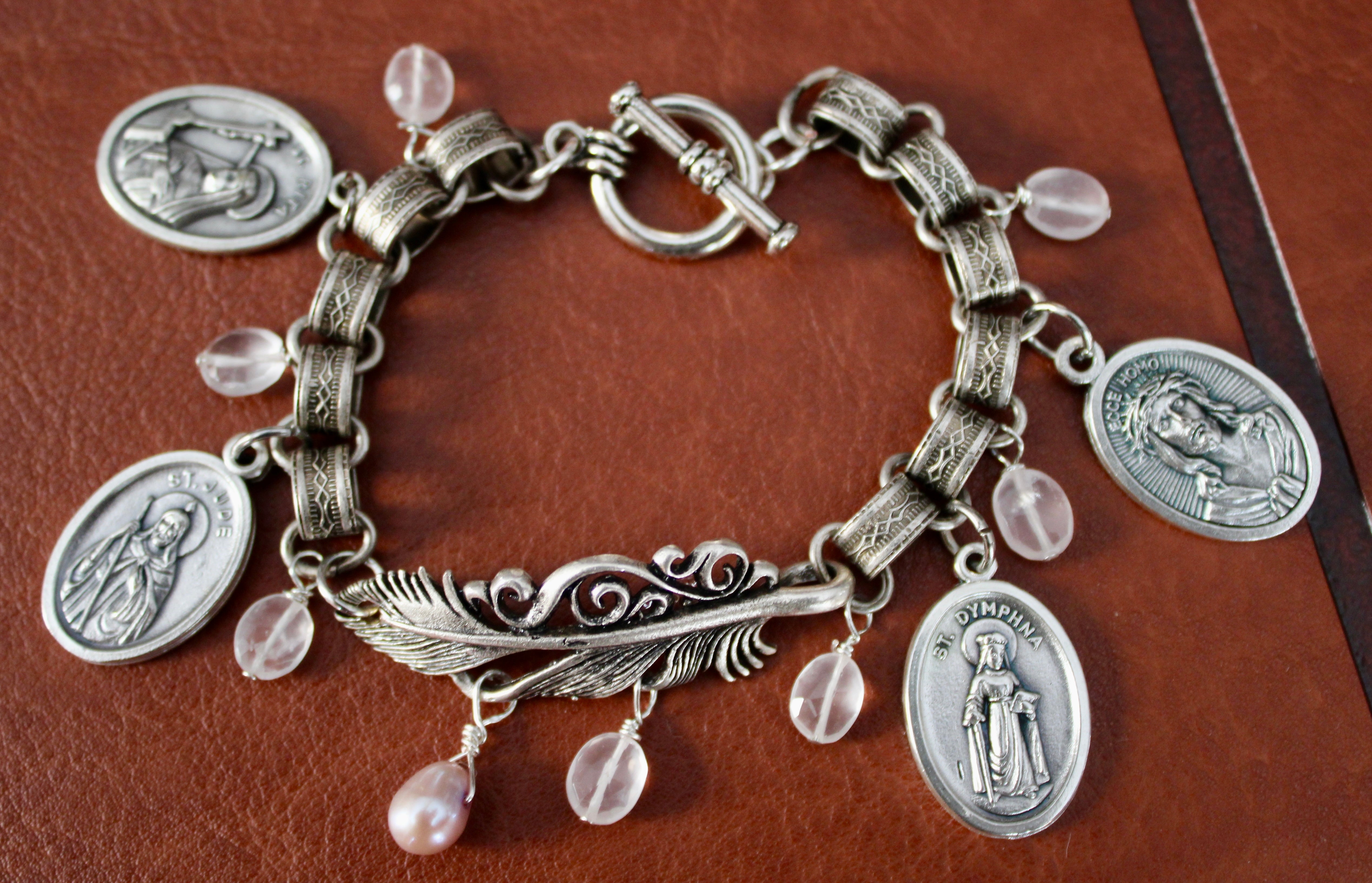 Patron Saint Bracelet "THE UNSHAKEN HEART"
